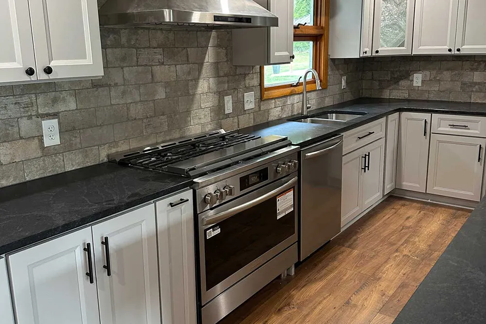 A kitchen countertop installation in Canfield, OH